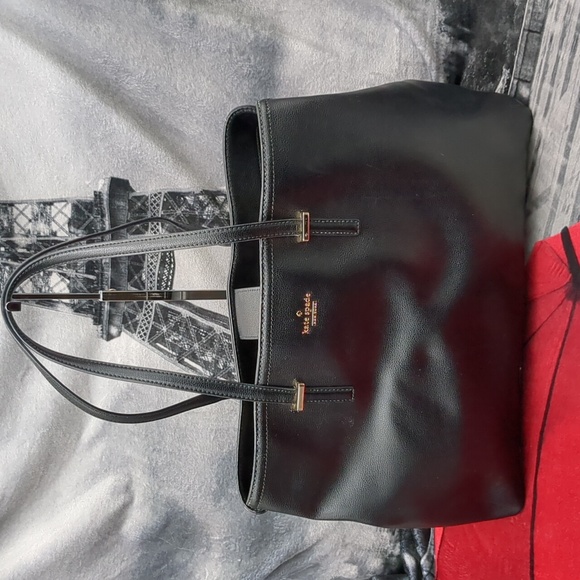 kate spade Handbags - Kate Spade leather tote